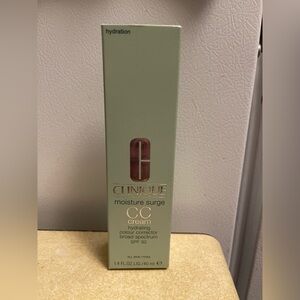Clinique Moisture Surge CC Cream - Green